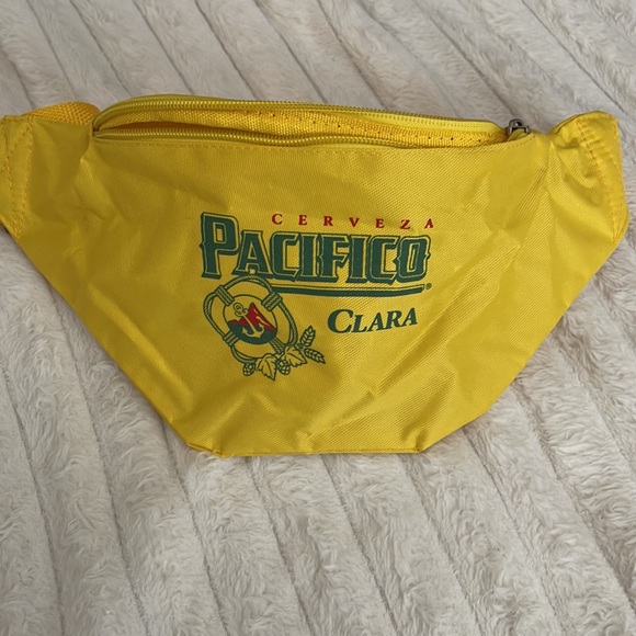 Pacifico Cerveza Fanny Pack - Picture 3 of 3
